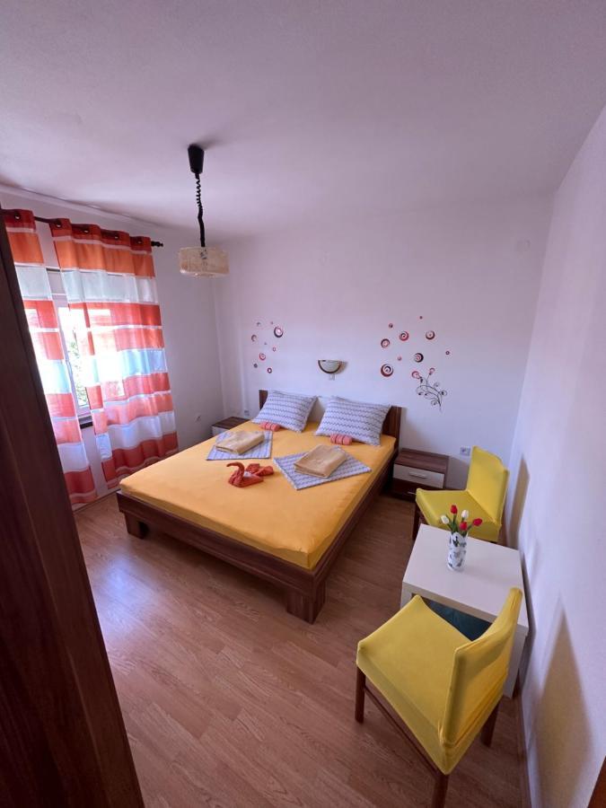 Apartmani Tariba Banjol ภายนอก รูปภาพ