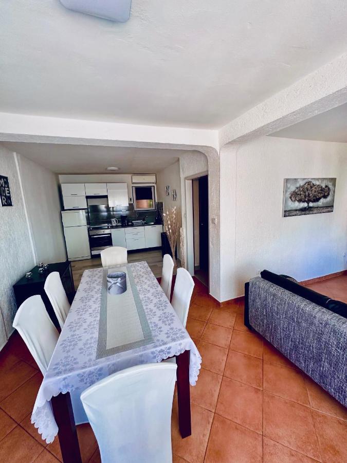Apartmani Tariba Banjol ภายนอก รูปภาพ
